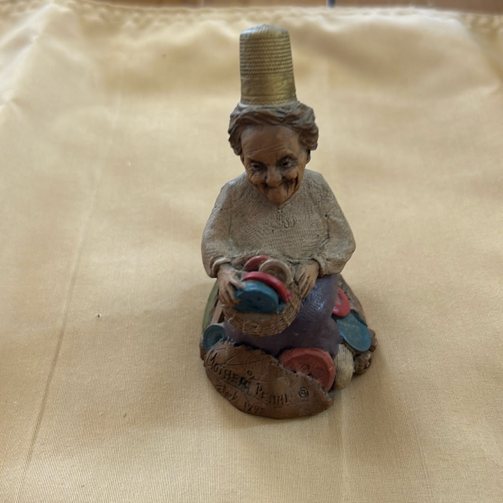 TOM CLARK MOTHER PEARL GNOME